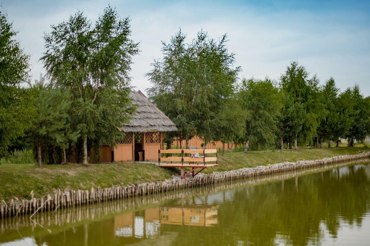 Tatarska Zagroda - Agroturystyka Dolina Baryczy Noclegi - Domek Jelonek Krosnice 外观 照片